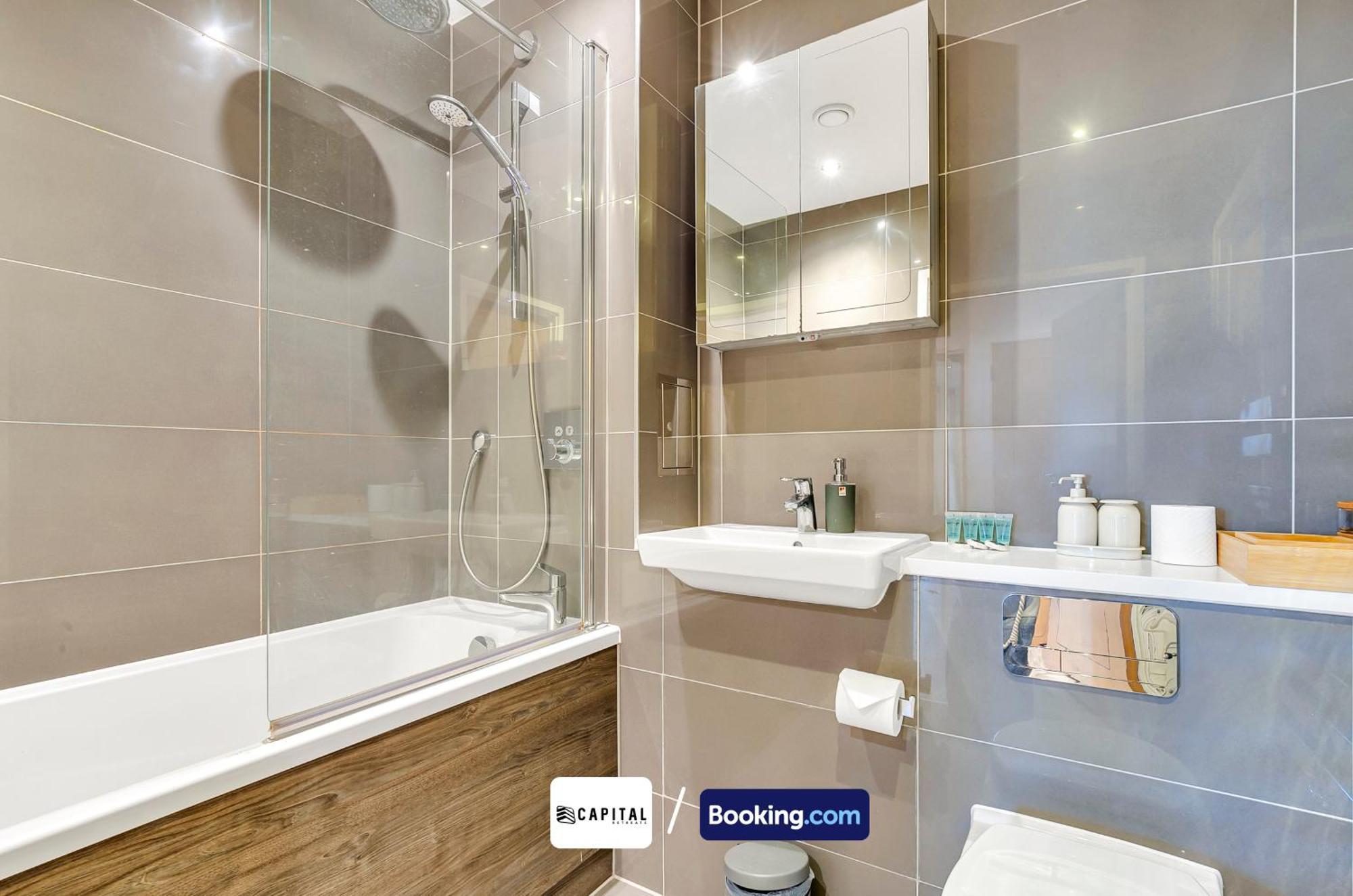 Appartamento Cozy In Camden Town By Capital Retreats Short Lets & Serviced With Balcony, Free Wifi *