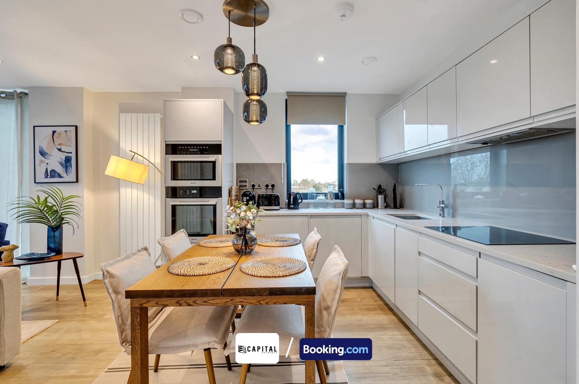 Cozy In Camden Town By Capital Retreats Short Lets & Serviced With Balcony, Free Wifi Appartamento